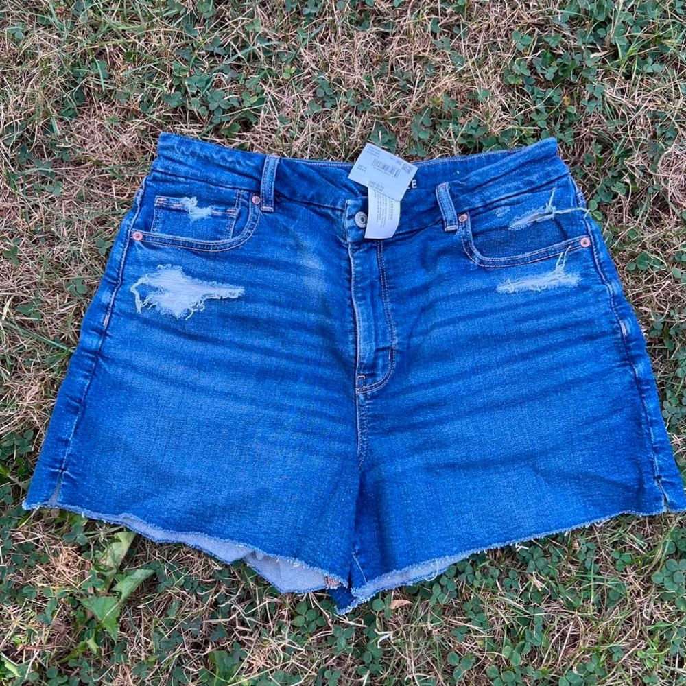 NEW AMERICAN EAGLE SHORTS